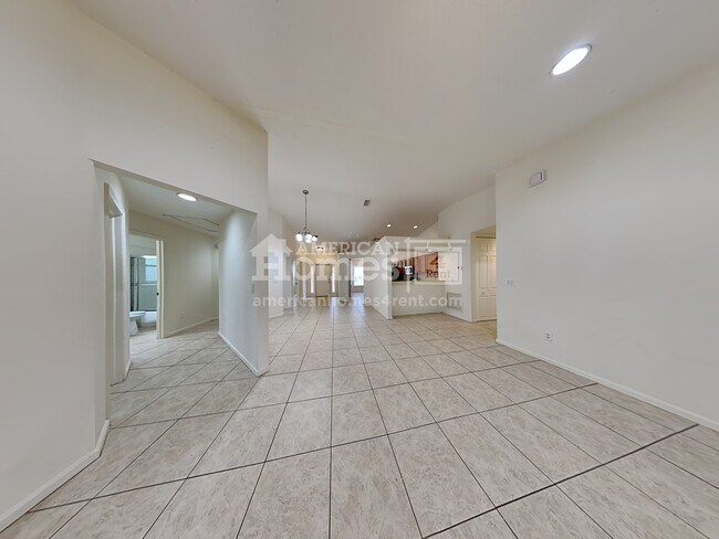 Building Photo - 1009 SW Alcantarra Boulevard