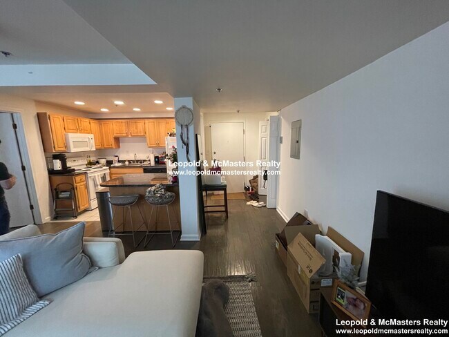 Building Photo - 86 Jersey St