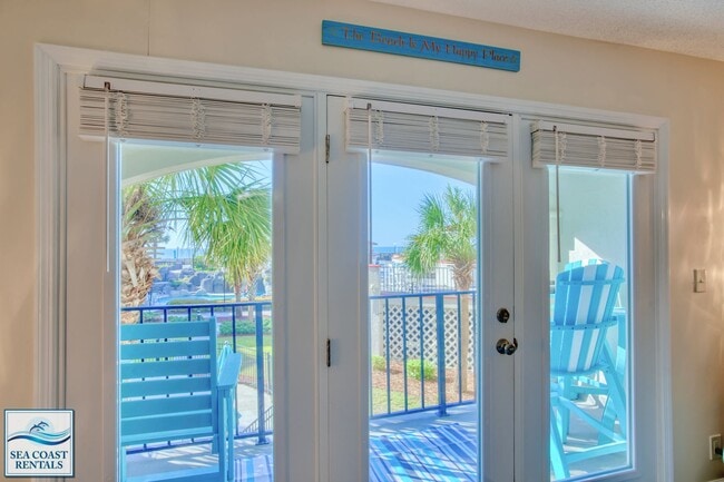 Foto del edificio - FULLY FURNISHED OFF-SEASON RENTAL AVAILABLE NOW THROUGH MID-MAY