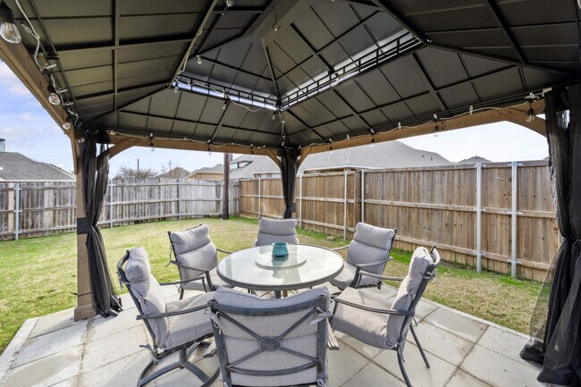 Building Photo - 4514 Ridgeway Dr