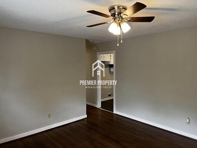 Foto del edificio - 3410 Avondale Dr NW