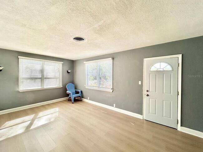 Foto del edificio - 2720 Edwards Ave S