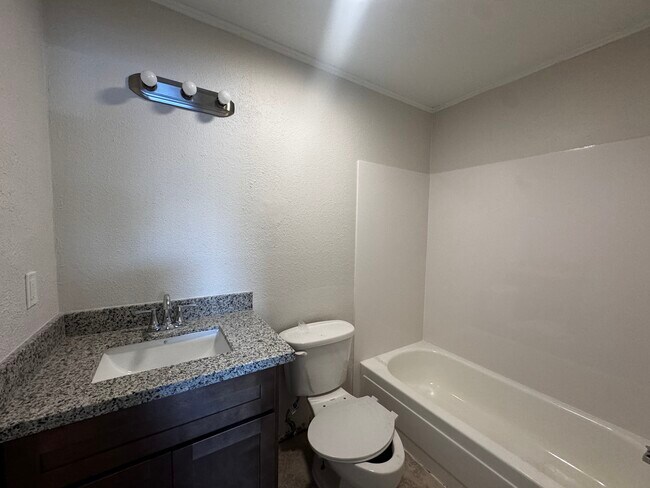 Foto del edificio - 937 E Monterey Ct
