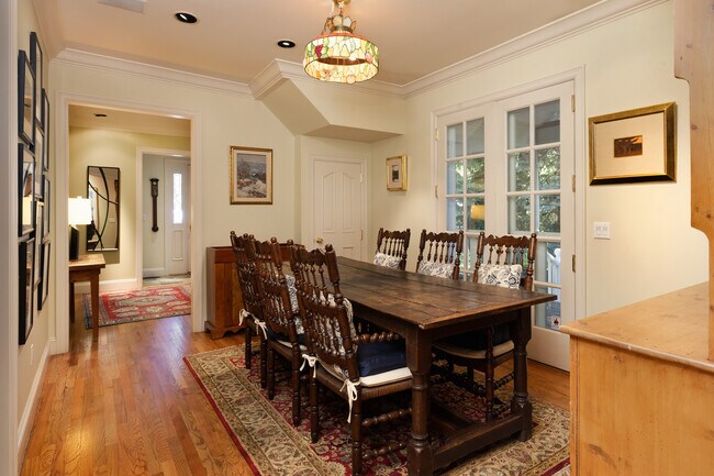 Foto del edificio - 513-517 W Bleeker St
