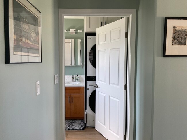 Building Photo - 65-1225 Puu Opelu Rd