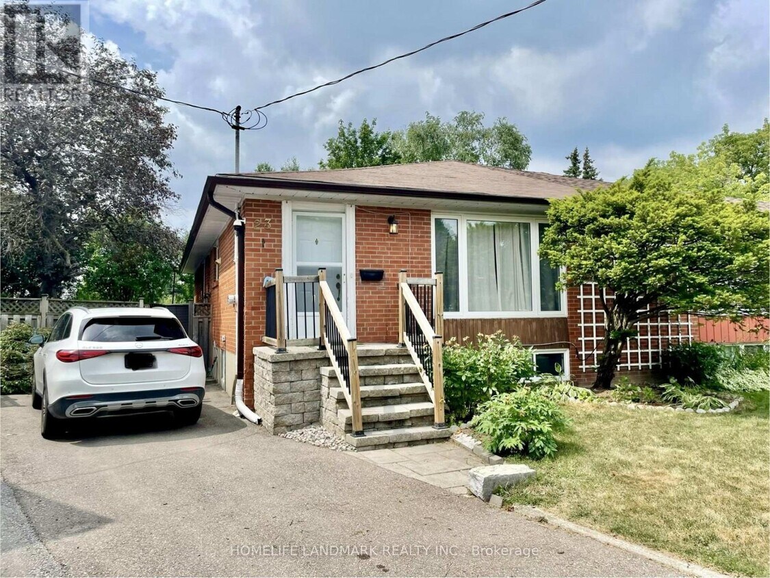 Primary Photo - 23 Beethoven Ct