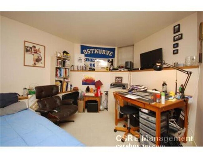 Building Photo - HUge 3 bed near berklee