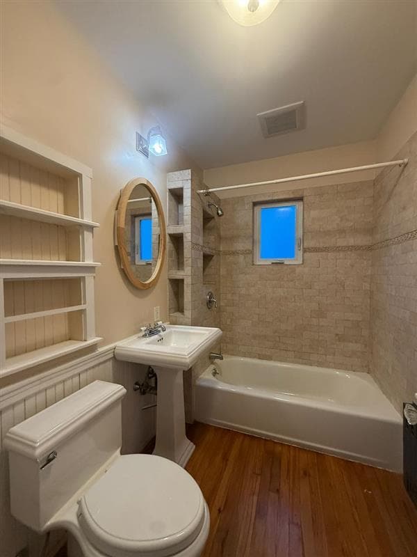 Foto del edificio - 67 Fairfax St