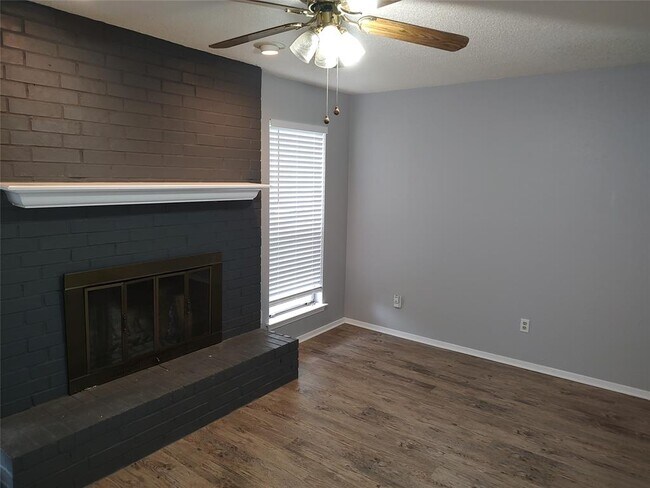 Foto del edificio - 6014 Westcreek Dr