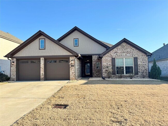 Building Photo - 730 Hedgefield Way