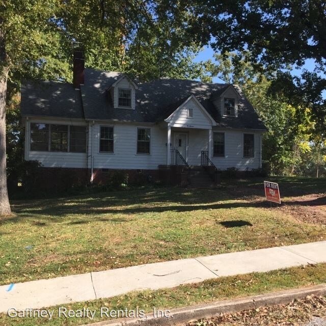 Building Photo - 4 br, 2 bath House - 211 Indian Hill