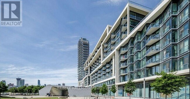 Building Photo - 15 Merchants' Wharf