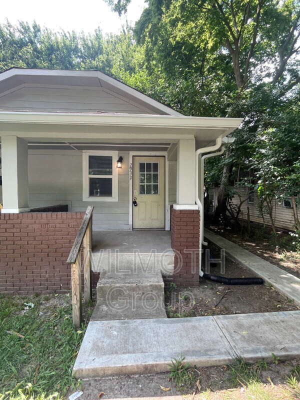Foto principal - 2932 N Dearborn St