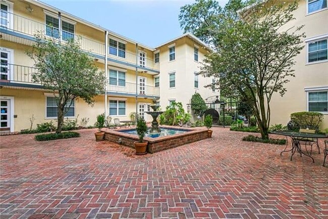 Photo - Great 2 Bedroom Condo with swimming pool