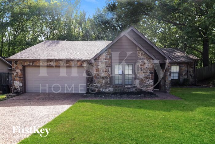 Foto principal - 2961 Forest Edge Dr