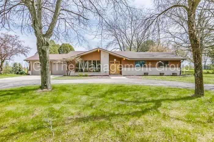 Foto principal - 934 Horns Corners Rd