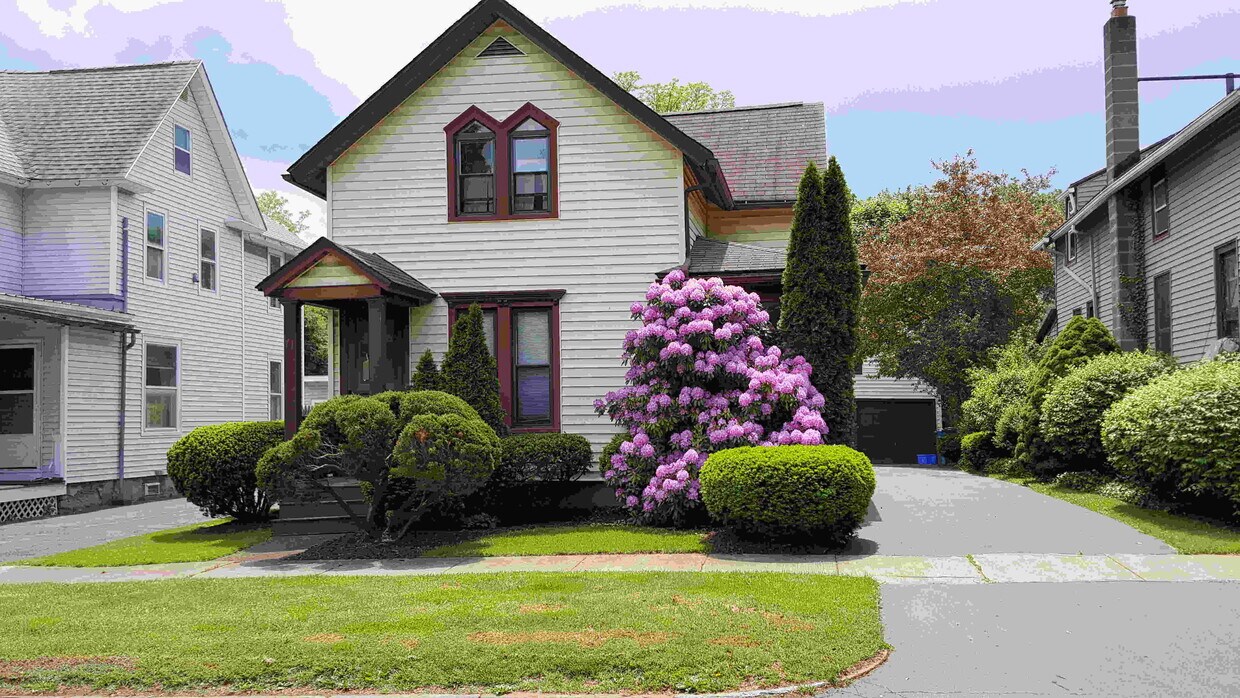 House Front - 69 Cypress St
