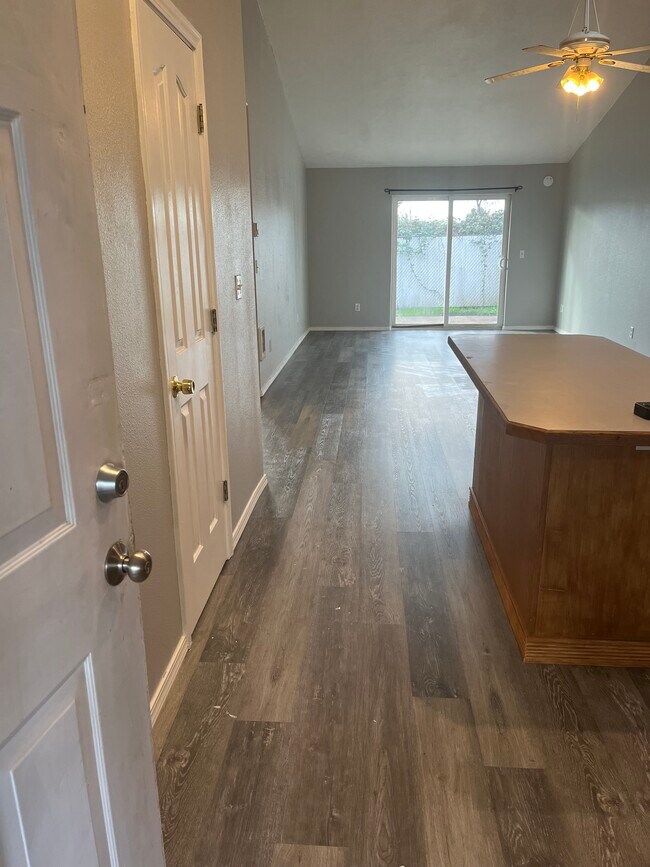 Foto del edificio - 222 Chapman Ln