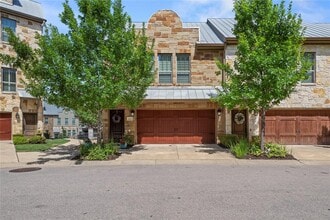 Building Photo - 1201 Highknoll Ln