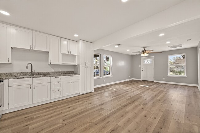 Building Photo - 7436 Abilene St