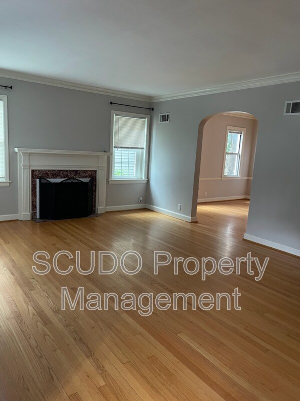 Foto del edificio - 609 E 69th St