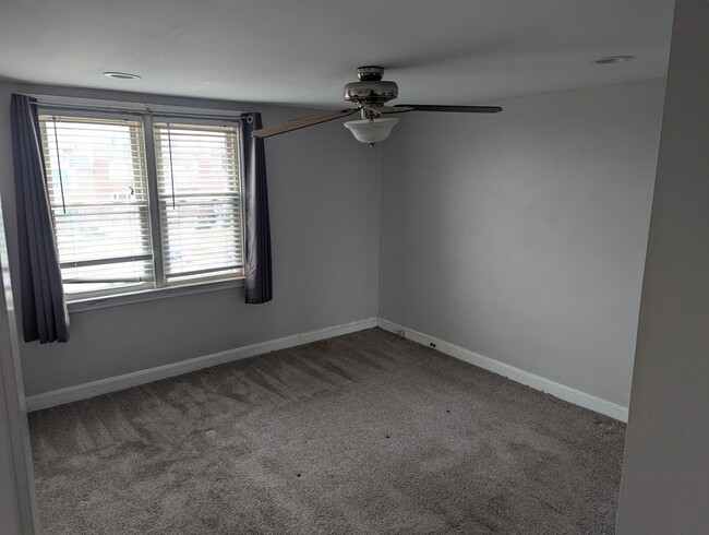 Photo - Spacious 3BR Home in Overbrook Park – Front Yard, Modern Kitchen, Washer and Dryer & Basement