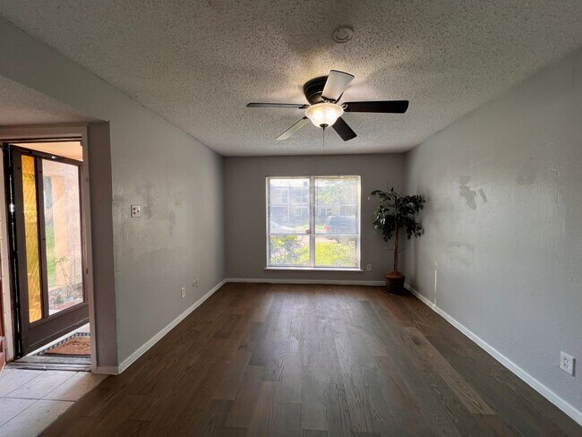 Foto del edificio - 324 Arborview Dr