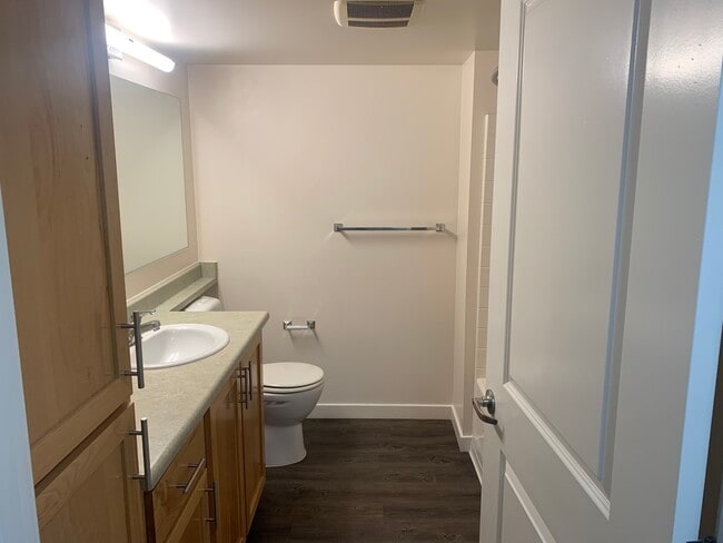 S2-Bathroom - M Street