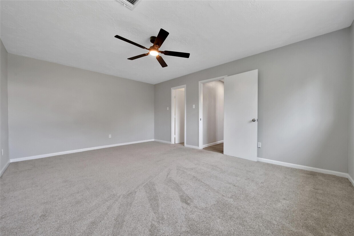 Primary Photo - 12826 Rolling Valley Dr