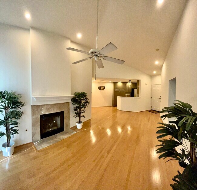 Building Photo - 11325 Affinity Ct