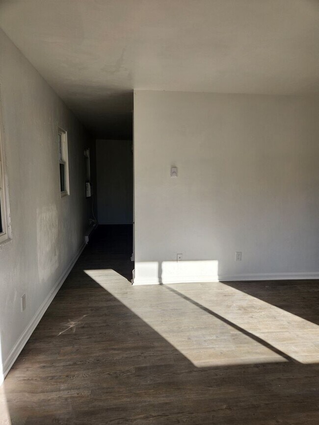 Foto del edificio - FOR RENT - PORTSMOUTH