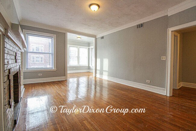 Foto del edificio - 6607 S Greenwood Ave