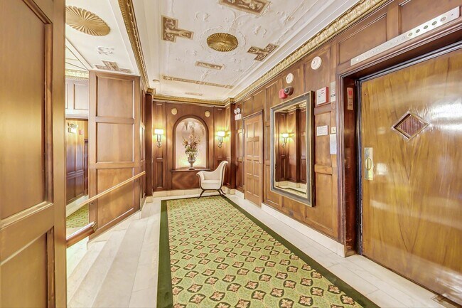 Foto del edificio - 2912 N Commonwealth Ave