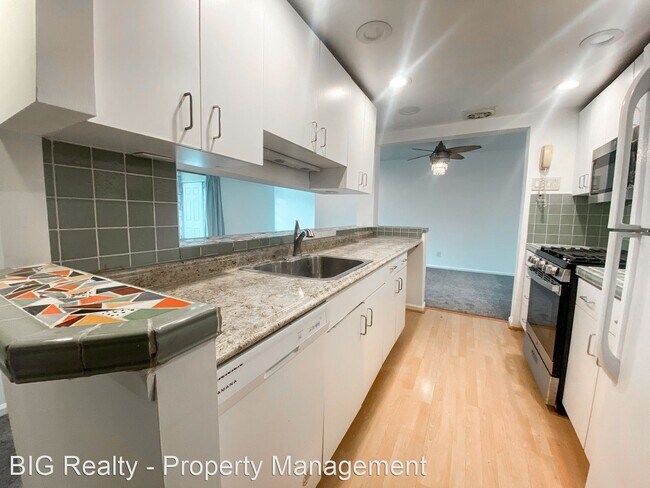 Building Photo - 2 br, 1 bath House - 217 Drummers Ln