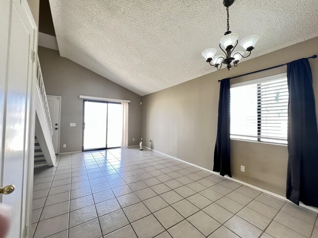 Building Photo - 34001 Emily Way
