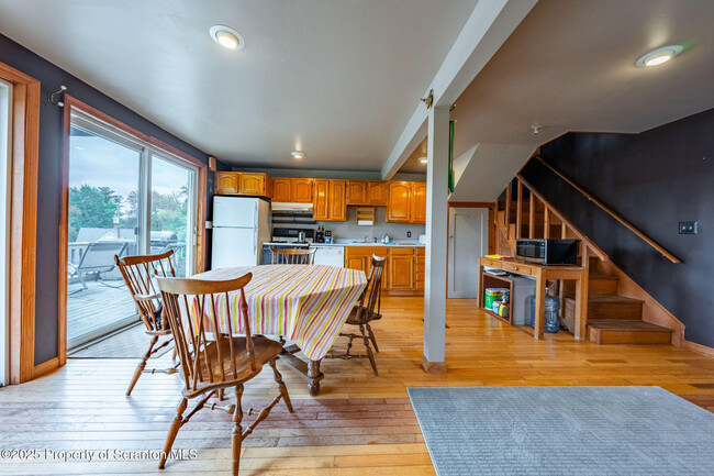 Foto del edificio - 120 Evergreen Ln
