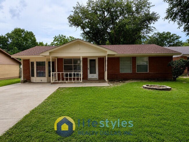 Foto del edificio - 517 Cherry Ln