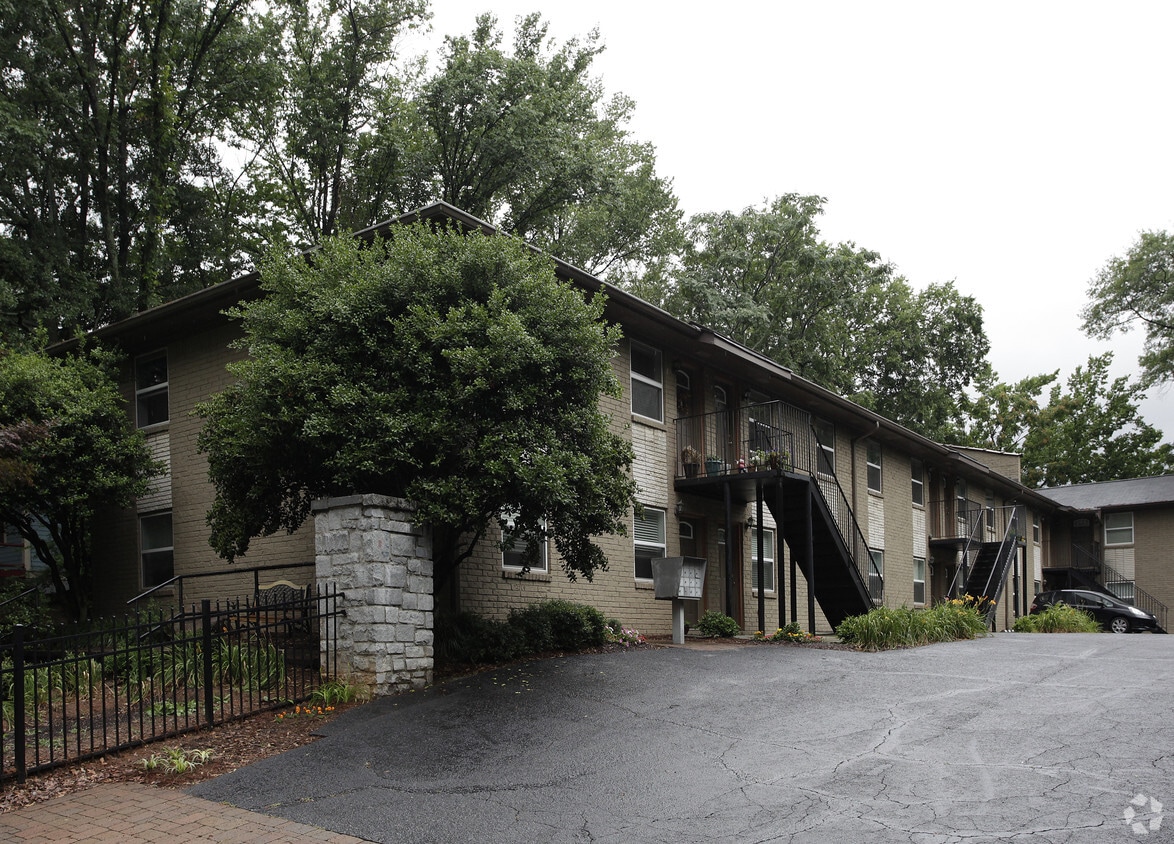 Primary Photo - 351 Cherokee Ave SE
