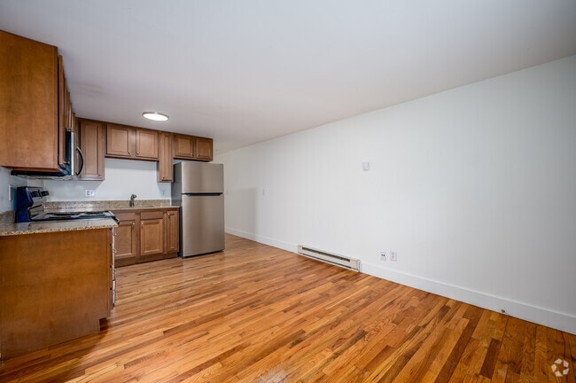 1BR, 1BA - 550SF - Living Room/Kitchen - 419 E 7th