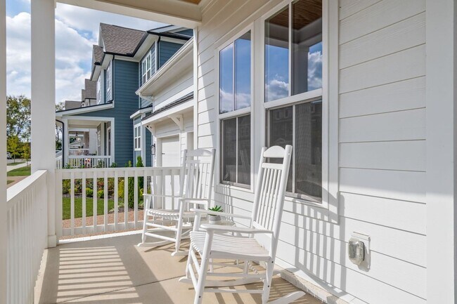 Foto del edificio - Now available in the highly desirable Lockwood Glen community in Franklin
