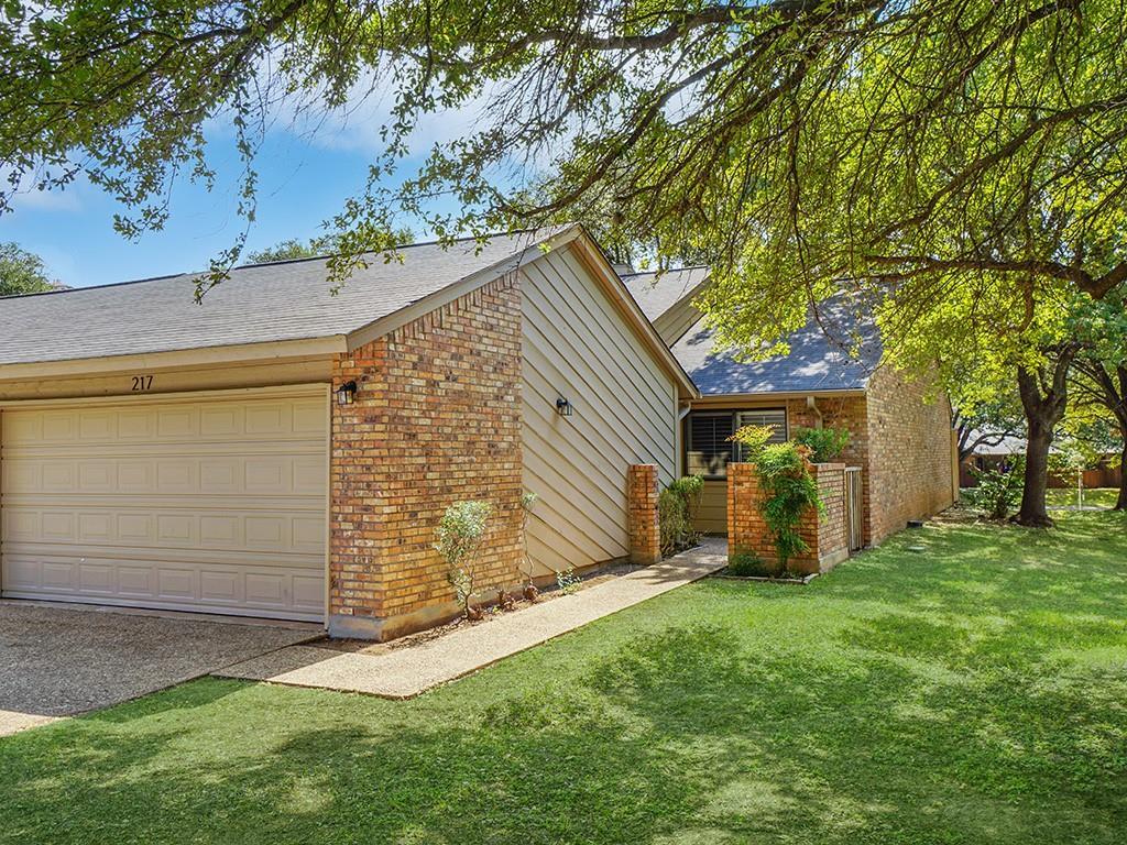 Primary Photo - 7205 Waldon Dr