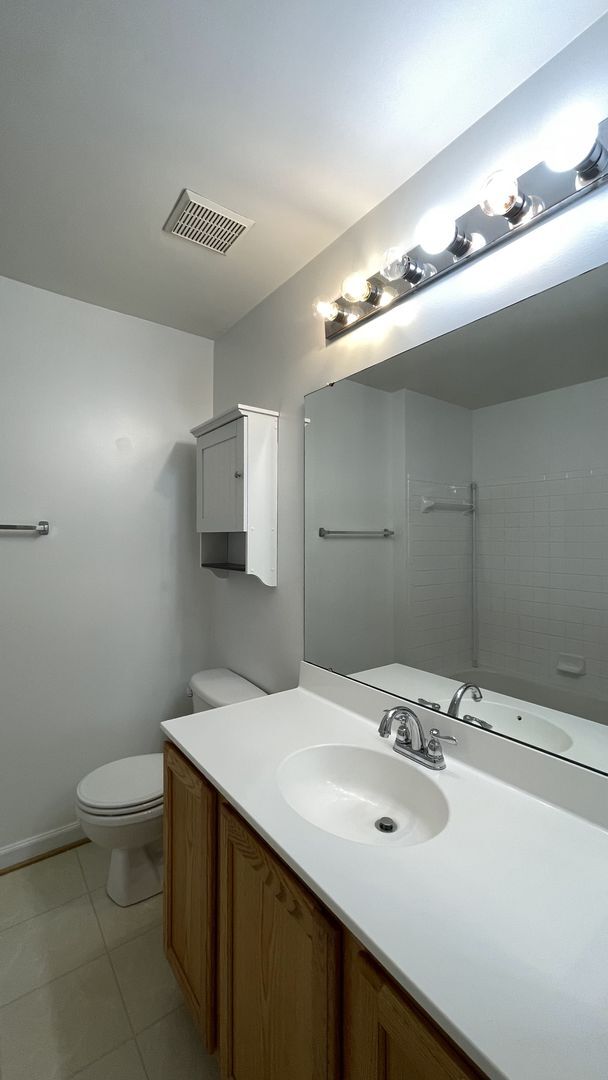 Foto del edificio - Townhouse with Water Views