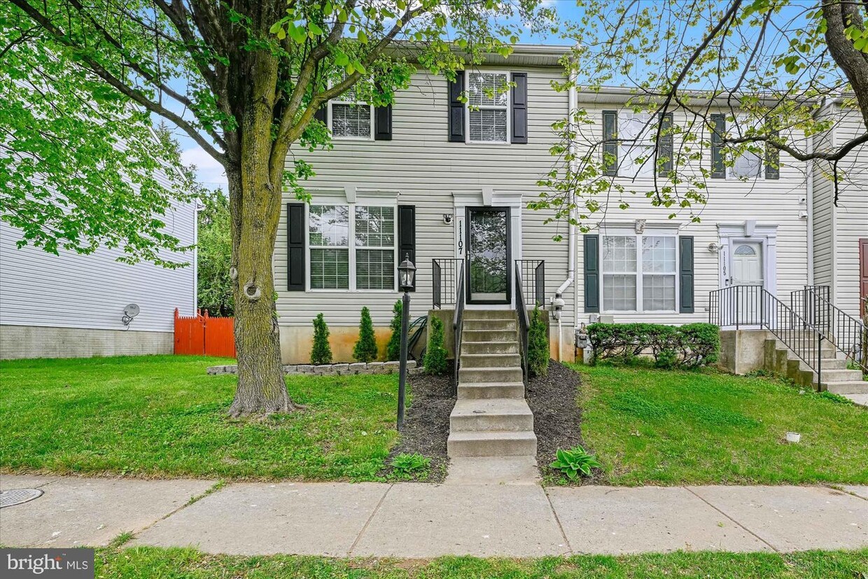 Primary Photo - 11107 Hollowbrook Rd