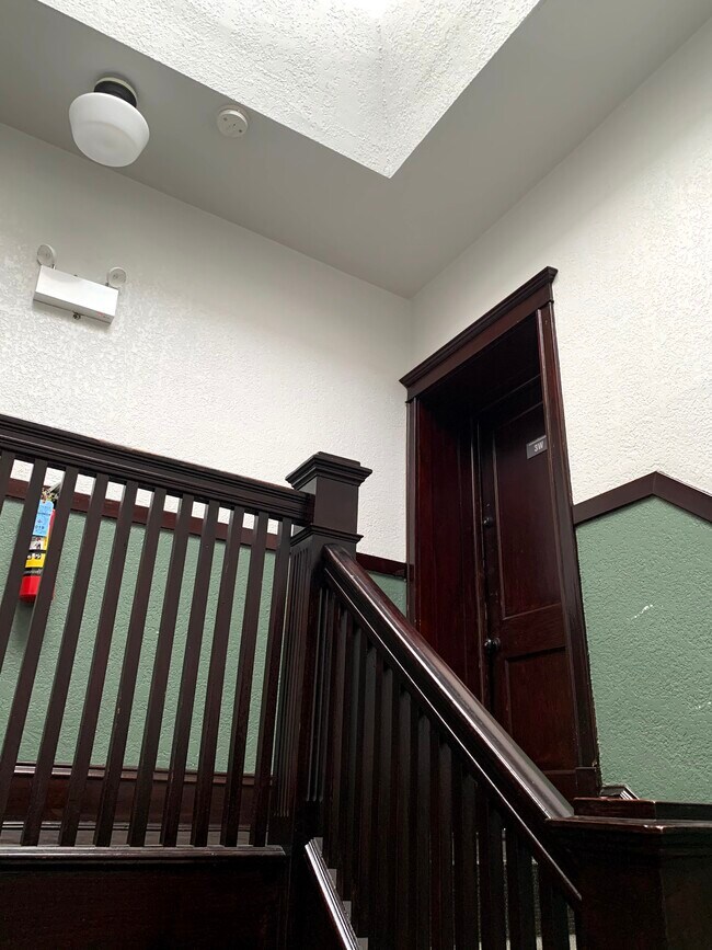 Entry - 3820 W North Ave