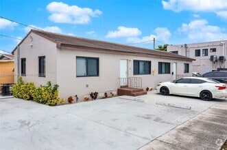 Building Photo - 1602 Palm Ave