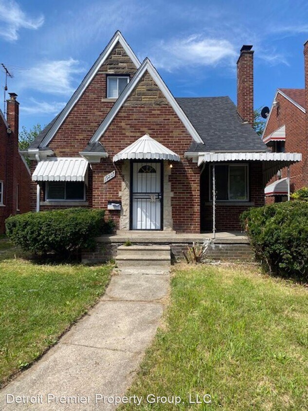 3 br, 1 bath House 19207 Westphalia St House Rental in Detroit, MI