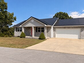 Building Photo - 19112 Lonager Ln