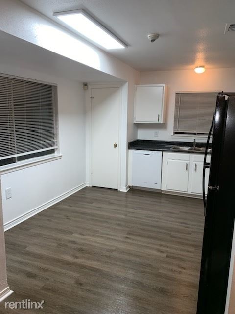 Building Photo - 3 br, 1 bath House - 11914 Las Vegas Street