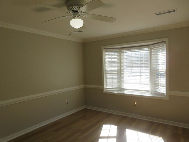 Building Photo - Petersburg Virginia