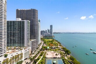 Building Photo - 1717 N Bayshore Dr
